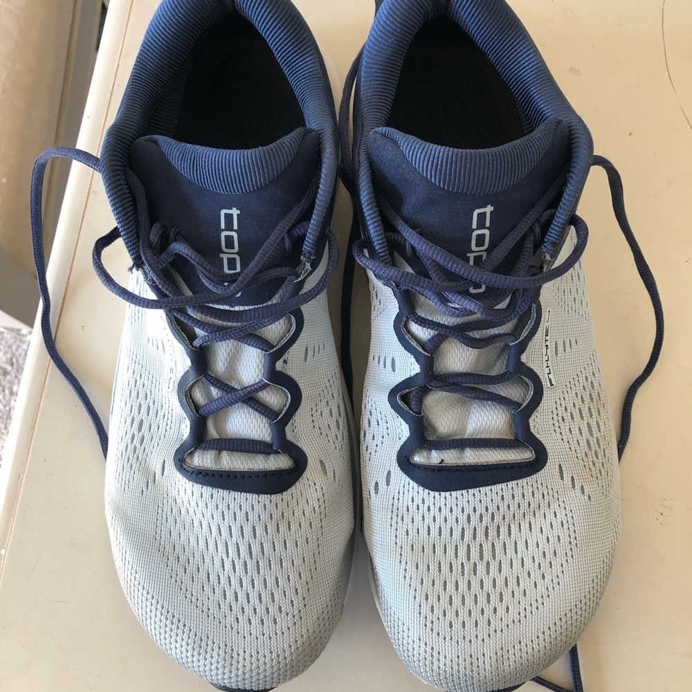WOMENS Topo Athletic W-Fli-Lyte 4 Zipfoam Running Sneakers Ortholite Insoles